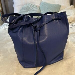 Soft grained calfskin medium belt Cabas Phantom Indigo
